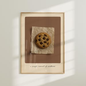 Chocolate Chip Cookie Wall Art - Retro Dessert Print for Kitchen or Café - Vintage Food Illustration for Sweet Treat Lovers