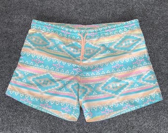Chubbies Swim Trunks Mens L 38x5.5 Geometric Shorts Quick Dry Lined Drawstring
