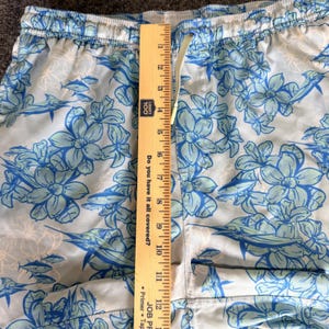 HUK Shorts Men Medium 30x5 Blue Floral Swim Trunks Fishing Quick Dry Performance imagem 5