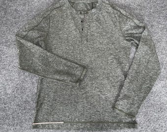 Lululemon Mens Green Small Henley Snap Long Sleeve Shirt Athletic Stretch Gym