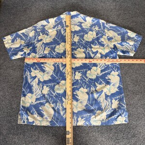 Tommy Bahama Mens Large Blue Floral 100% Silk Short Sleeve Button Up Shirt Aloha image 4