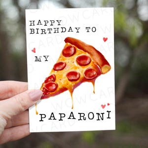 パパロニの誕生日おめでとう、面白いお父さんへのペパロニピザ好きの贈り物、義理のお父さんへのグルメな駄洒落カード、カードからお父さん、愛してるよ