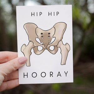 Hip hip hip hourra, carte d'anniversaire drôle, carte de rétablissement, cartes de voeux de remplacement de la hanche, carte humoristique pour les meilleurs amis collègues