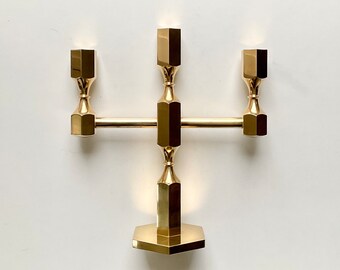 GUSUM METALLSLÖJDEN - Swedish Vintage 3 arms brass candelabra designed by Lars Bergsten, 1970/1980s.