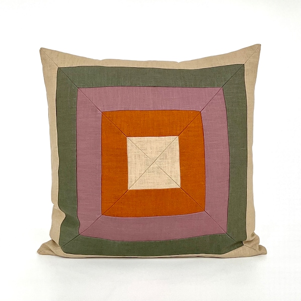 Coussin patchwork en lin conçu et fait main au Danemark. Taille 50x50cm. – 19,55 x 19,55 pouces.