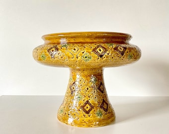 BITOSSI "SPAGNOLO" Large dark yellow Art pottery bowl on stand by Aldo Londi, 1960s.