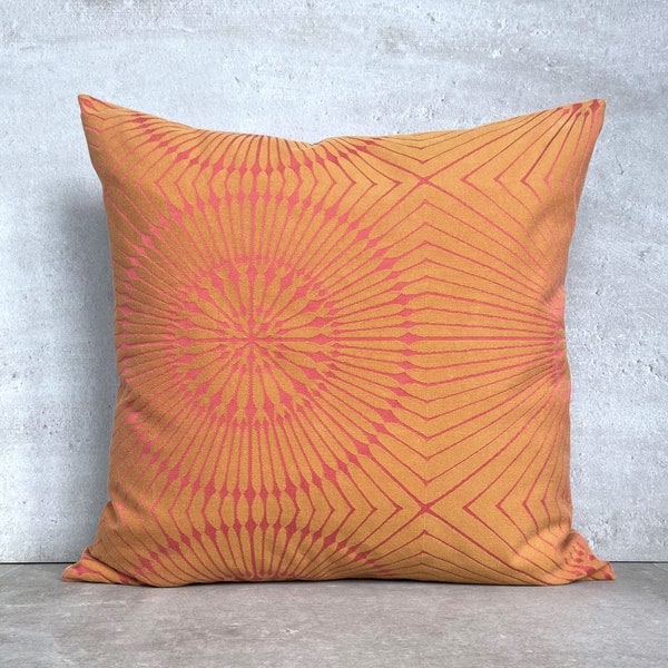 Danish damask cushion made from iconic vintage Georg Jensen Damask. The pattern named KRYSTAL was designed by Bodil Bødtker-Næss in 1974