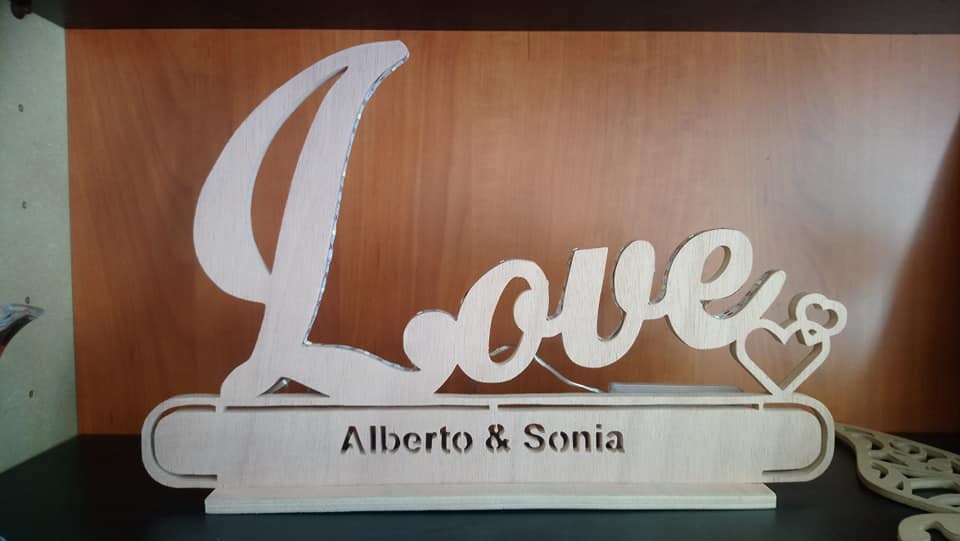 Lampe Leds en Bois , Love Personnalisé avec 2 Prénoms