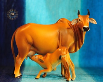 Beautiful COW 6 inch / Cow figurine sitting / Cow gift / Surabhi for altar / Beautiful sculpture / Indian cow / Decorative cow / temple cow