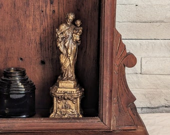 Old French religious statue of Saint Joseph and the Child Jesus | Spirituality and religion