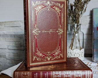 Two vintage French books - old books - French library - French bundle of books - decorative books - French decor - bookshelf