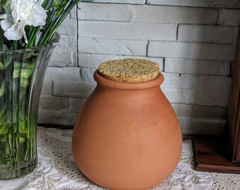 Terracotta pot and cork stopper | rustic decoration