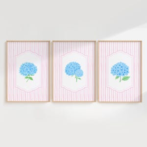 Wandkunst Hortensie 3er Set Blaue Blumen Drucke Rosa gestreifter botanischer Dekor Cottagecore Feminine Blumenwandkunst Küsten-Enkelin