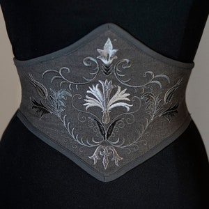 Embroidered Linen Waist Cincher Belt