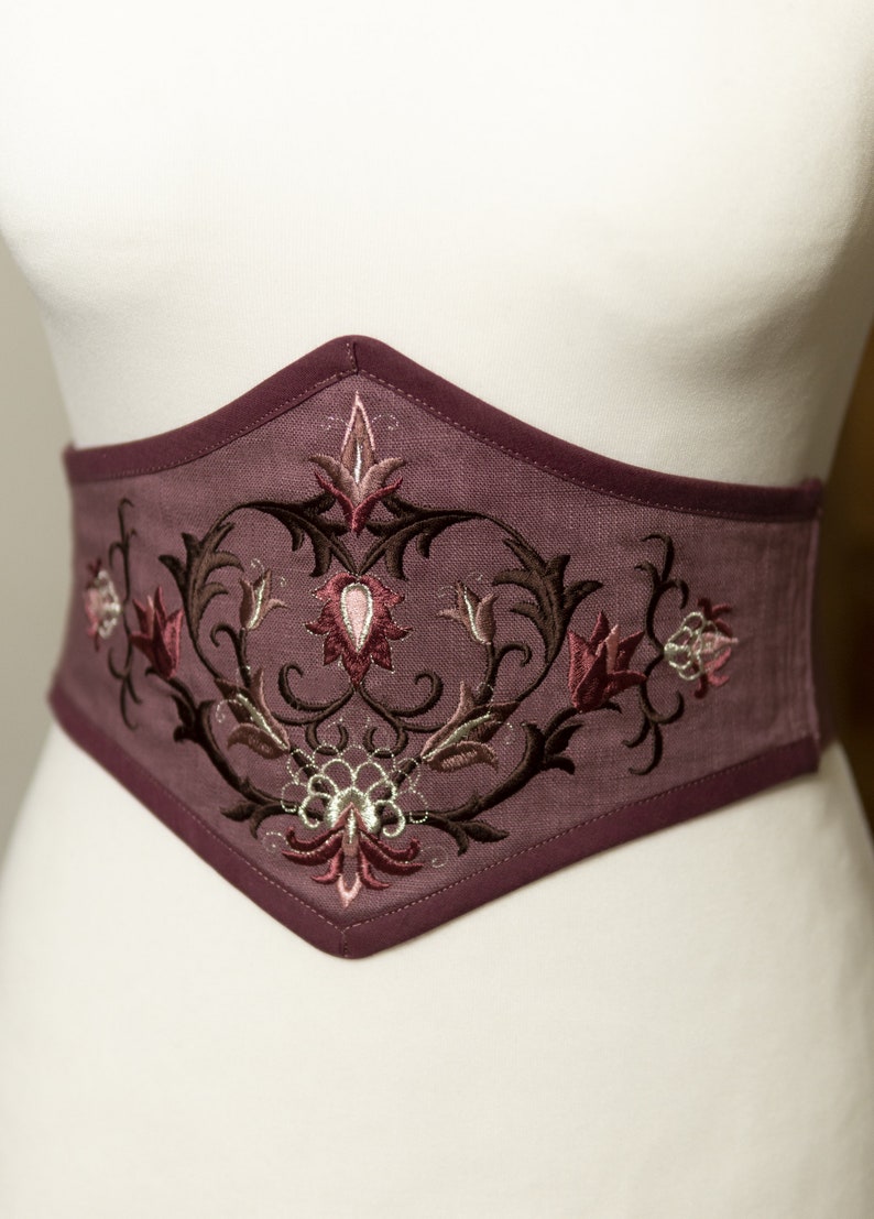 Ceinture corset en lin brodé image 6