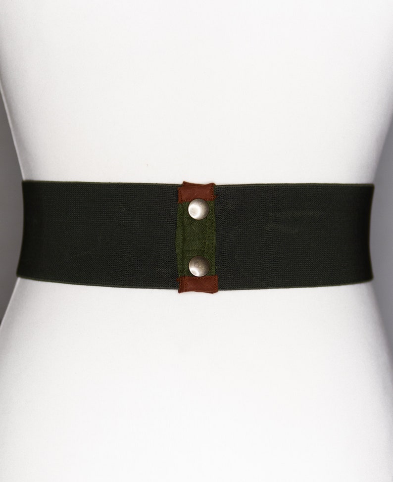 Ceinture corset en lin brodé image 4