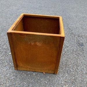 Weathered Steel Garden Cube Planters