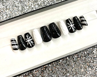 Black Christmas Press On Nails, Snowflake, Sweater Nails