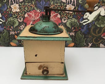 Old coffee grinder / vintage / Sweden