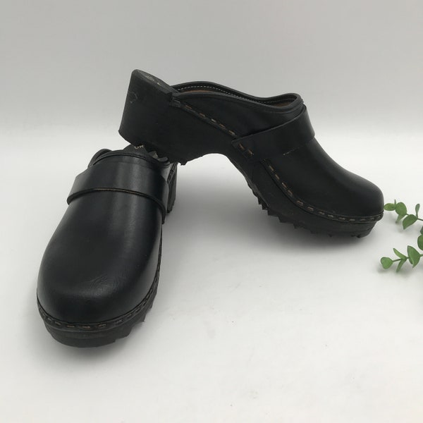 Clogs / Holzschuhe aus Schweden / Vintage / Größe 37