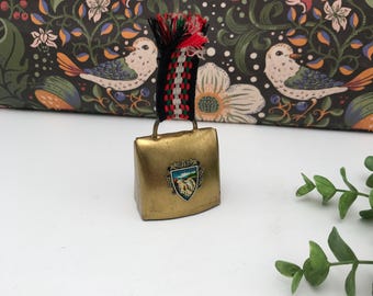 petite cloche à vache avec ruban / Tännforsen Suède / vintage