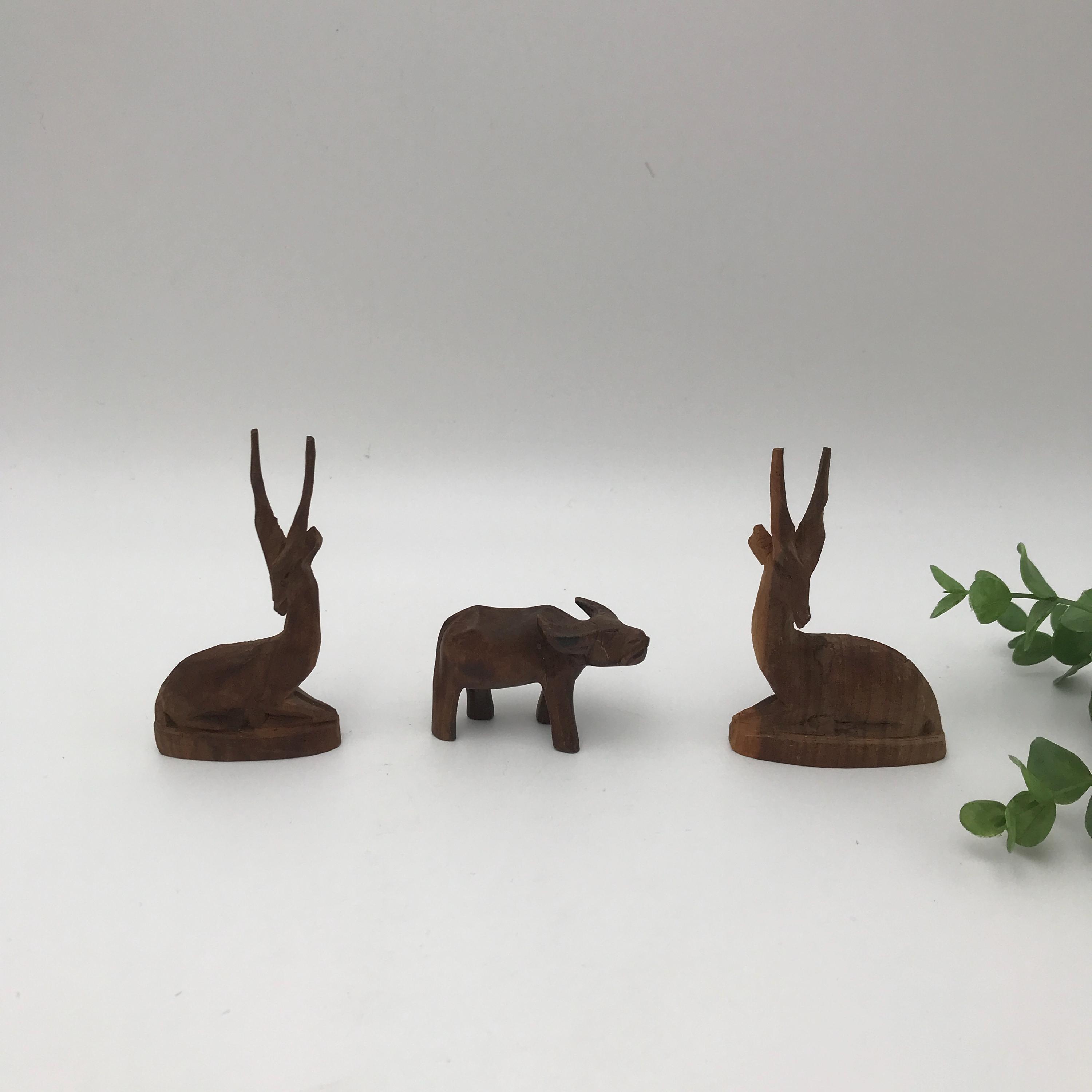 木製の小さな動物3体 / ヴィンテージ / 彫刻 / 手工芸品 - Etsy 日本