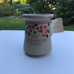 Ceramic pot for lingonberries Sweden "Smålandskrukan"