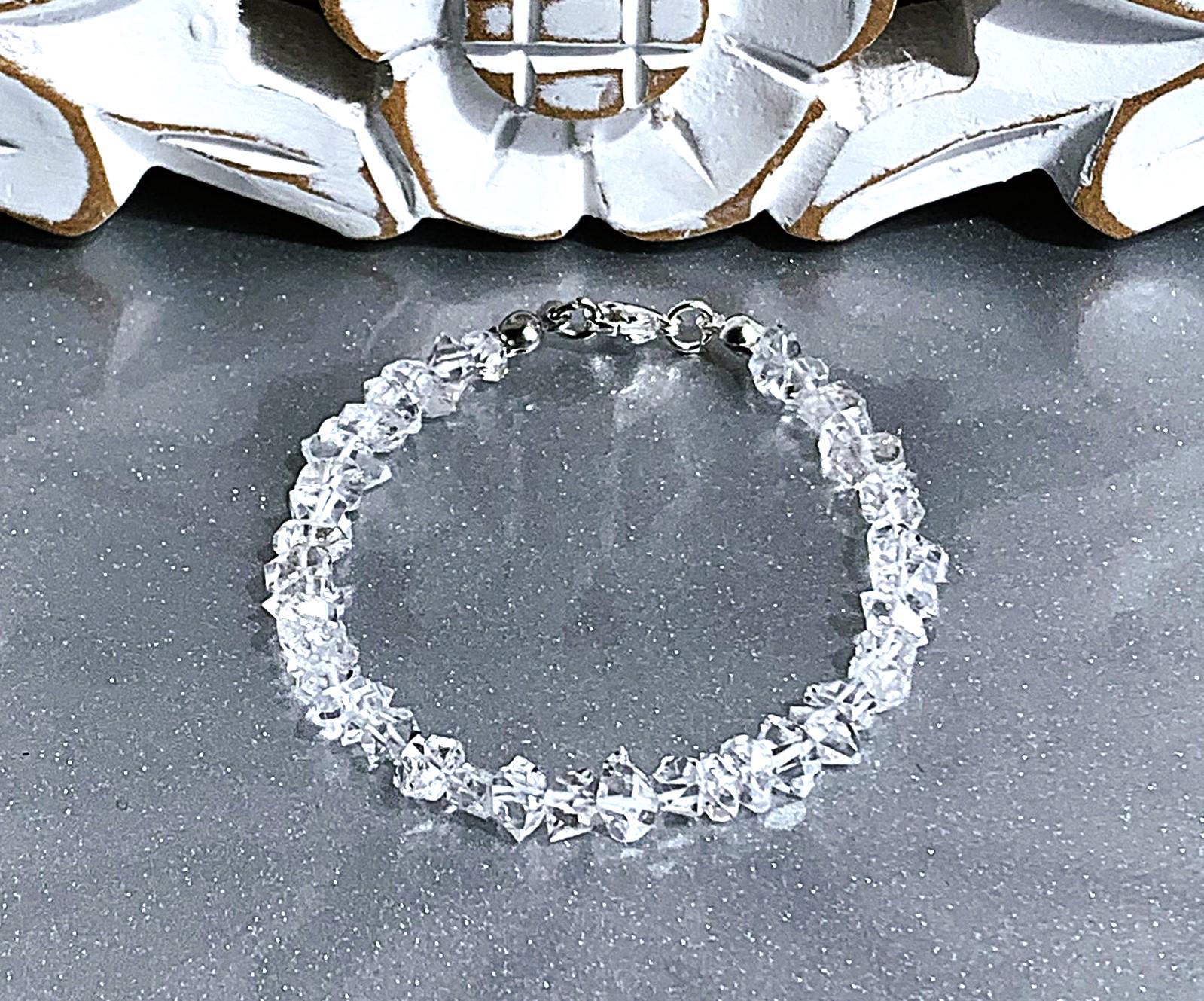 ハーキマーダイヤモンド（水晶）の高級バージョン、完全に透明な品質