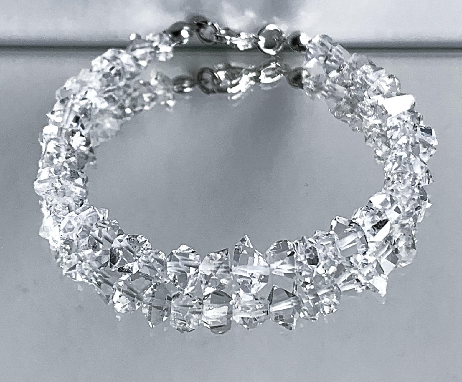 ハーキマーダイヤモンド（水晶）の高級バージョン、完全に透明な品質