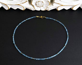 seltenes Fundstück: dark Aquamarin AAA geschliffene Würfel 2,5mm (natürlich ungefärbt) mit Miniperlen