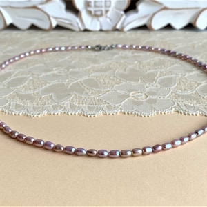 Necklace made of &quot;lilac&quot; cultured pearls 5~6.5x3.5~4 mm *AAA* with a remarkably brilliant luster