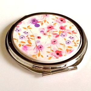 Bag mirror decorated with polymer clay floral pattern image 4