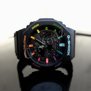 Limitado a 20 / CasiOak Rainbow Galaxy pintado a mano / GA-B2100 Solar