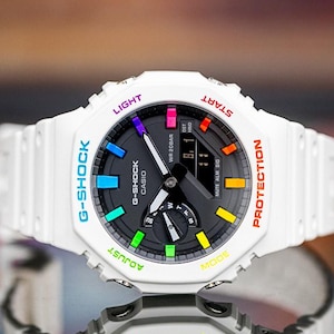 Casio G Shock White Rainbow - CasiOak mod ga2100 - Reloj de pulsera - Regalos de aniversario de un año para novio Regalo de primer aniversario para esposo