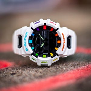 G-SHOCK GBA-900 G-SQUAD – Arcoíris, pintado a mano a medida / Artist CasiOak Mod / Reloj personalizado único / Relojes de edición limitada