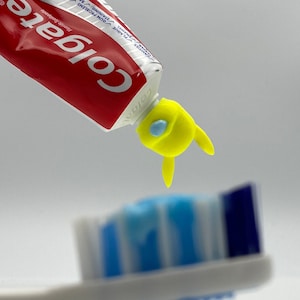 Pikachu Zahnpasta Topper für Colgate – Cute Toothpaste Cap – Lustiger Pokémon Aufsatz – Kids Gift – 3D Printed Kawaii Bathroom