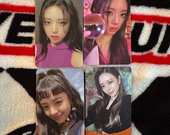 Itzy *OFFICIAL* Photocards