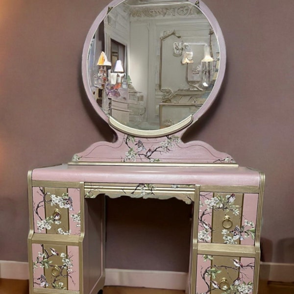 SOLD* Beautiful Waterfall Vanity