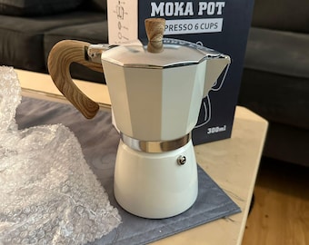 Stovetop Moka Pot: Italian Espresso Coffee Maker, Aluminium/Stainless Finish (2-6 Cups)