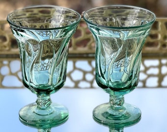 Fostoria Jamestown Green Iced Tea Glasses/Water Goblets/Boho Wedding Glasses/Boho Goblets/Light Green Goblets/Green Swirl Goblets set of 2