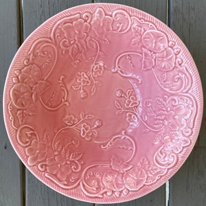 Vintage Pink Bordallo Pinheiro round serving bowl/pink fruit bowl/Pink Majolica/ Portugal/Grandmillenial/Bordallo Pinheiro Pink Salad Bowl
