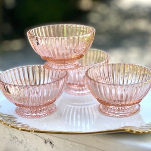 Juego de 4 cuencos de vidrio rosa estilo Depression Glass vintage de Anchor Hocking Queen Mary Pink para sorbete, bayas, salsa, frutos secos, helado y postre.