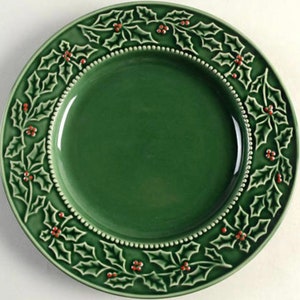 Christmas Berries by Hampton Forge Hampton at Home salad plates-Christmas Plates-Christmas dishes-Majolica-green salad plates-