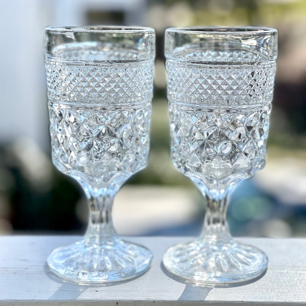 Anchor Hocking Wexford Water Goblets/Wine Glasses/Vintage Goblets/Boho Wedding Glasses/Footed Goblets/Vintage Water Goblets - set of 2