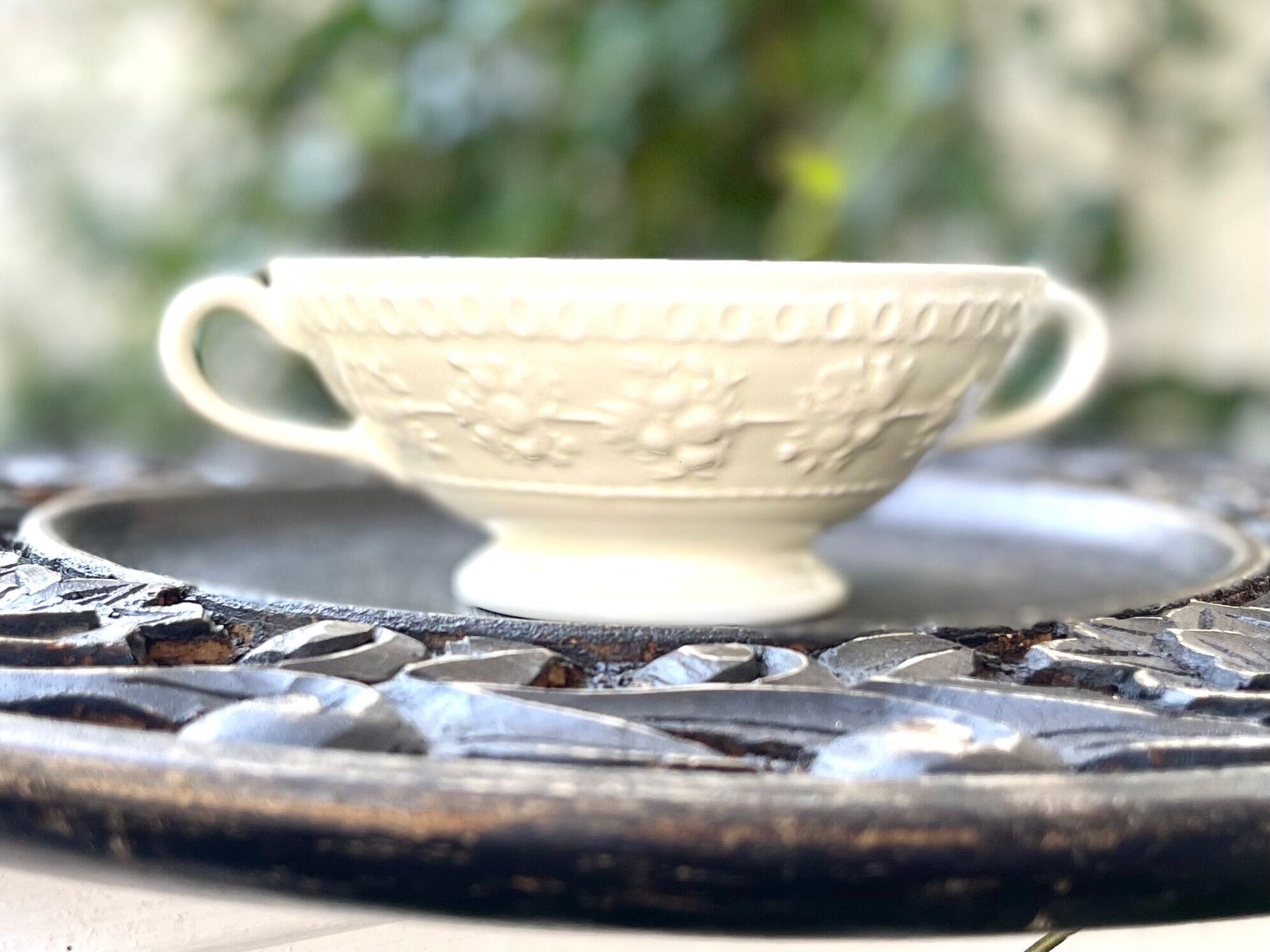 Wedgwood Bullfinch Wellesley Multicolor Footed Cream Soup Bowls 