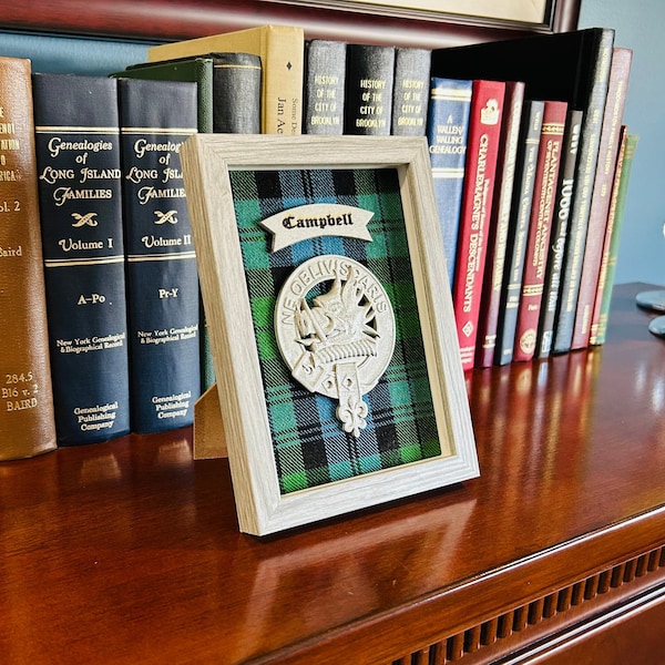 Campbell Dress Tartan Crest Wall Hanging Banner - Wood Pole