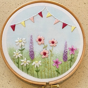 Garden embroidery kit, Beginner DIY embroidery, Modern hand embroidery