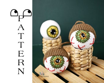 Crochet Halloween Eye Keychain Pattern, Amigurumi PDF (Digital Download)