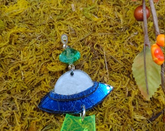 Blue UFO Pendant with Uranium Glass Bead