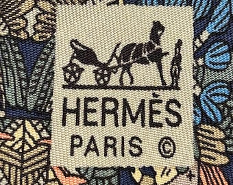 ^*^様 HERMES ネイビー 幾何学模様 シルクネクタイ エルメス パリ シルクネクタイ – ネイビーブルー＆レッド 幾何学模様